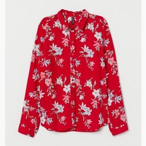 ✨H&M✨ Red Floral Viscose Button Down Shirt Size 2